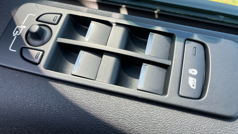 Land Rover Discovery Sport 1.5 P300e R-Dynamic SE 5dr Auto [5 Seat] Station Wagon